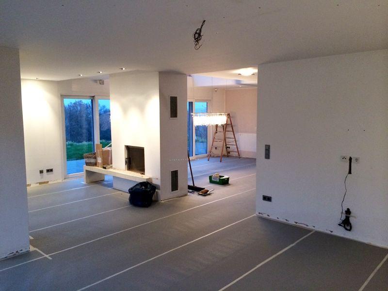 Ein Innenraum, der gerade saniert wird